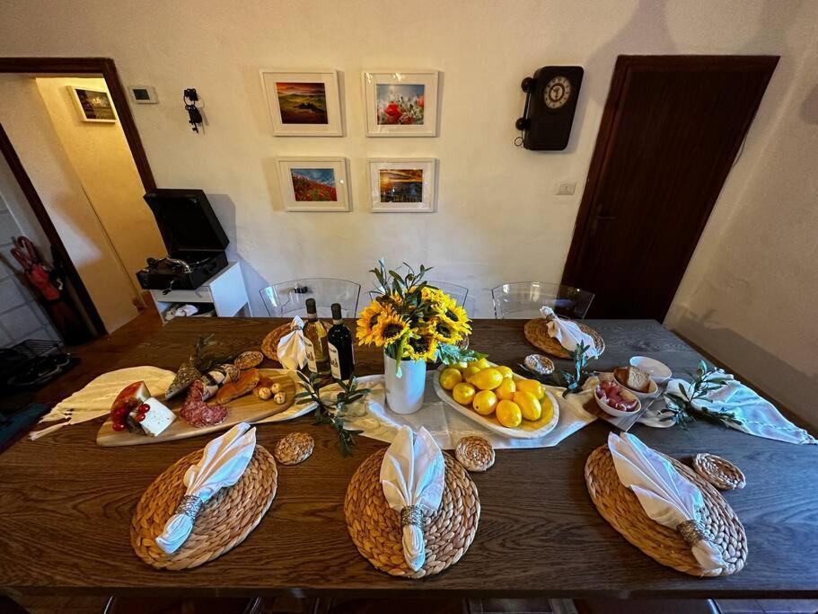 Lovely 2 Bedroom In San Gimignano Historic Center 外观 照片