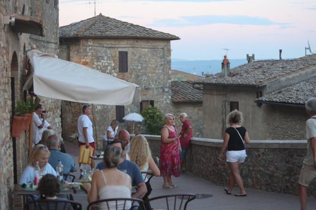 Lovely 2 Bedroom In San Gimignano Historic Center 外观 照片