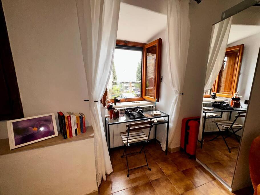 Lovely 2 Bedroom In San Gimignano Historic Center 外观 照片