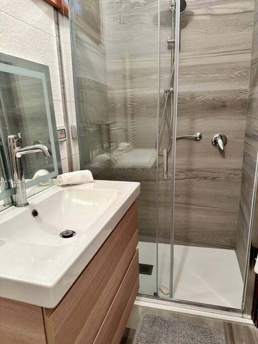 Lovely 2 Bedroom In San Gimignano Historic Center 外观 照片
