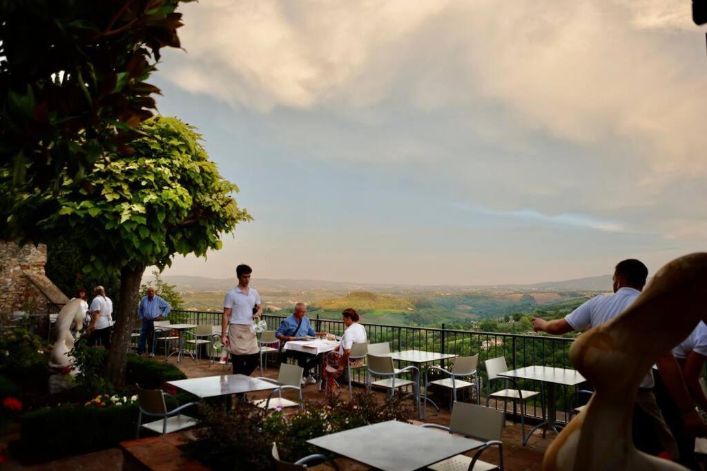 Lovely 2 Bedroom In San Gimignano Historic Center 外观 照片